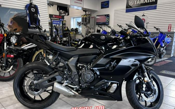 2025 Yamaha YZF-R7