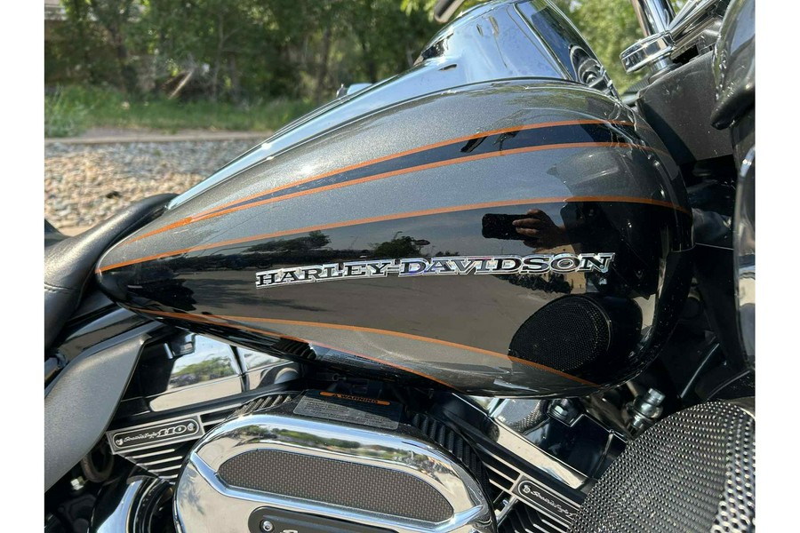 2016 Harley-Davidson® Road Glide CVO Ultra