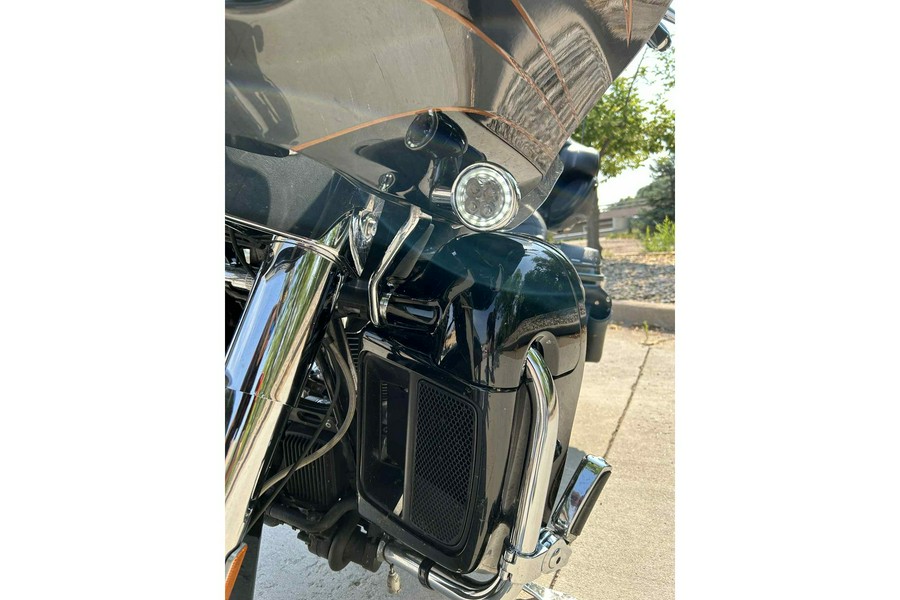 2016 Harley-Davidson® Road Glide CVO Ultra