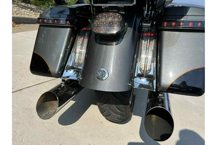 2016 Harley-Davidson® Road Glide CVO Ultra