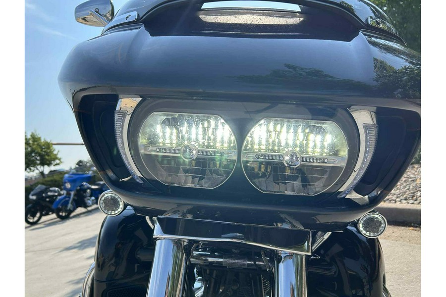 2016 Harley-Davidson® Road Glide CVO Ultra