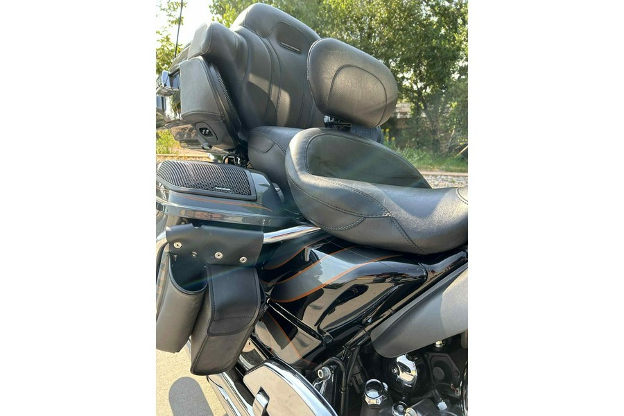 2016 Harley-Davidson® Road Glide CVO Ultra