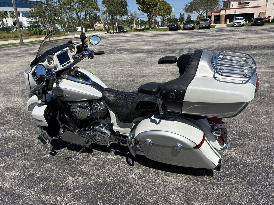 2019 Indian Motorcycle® Roadmaster® Pearl White / Star Silver