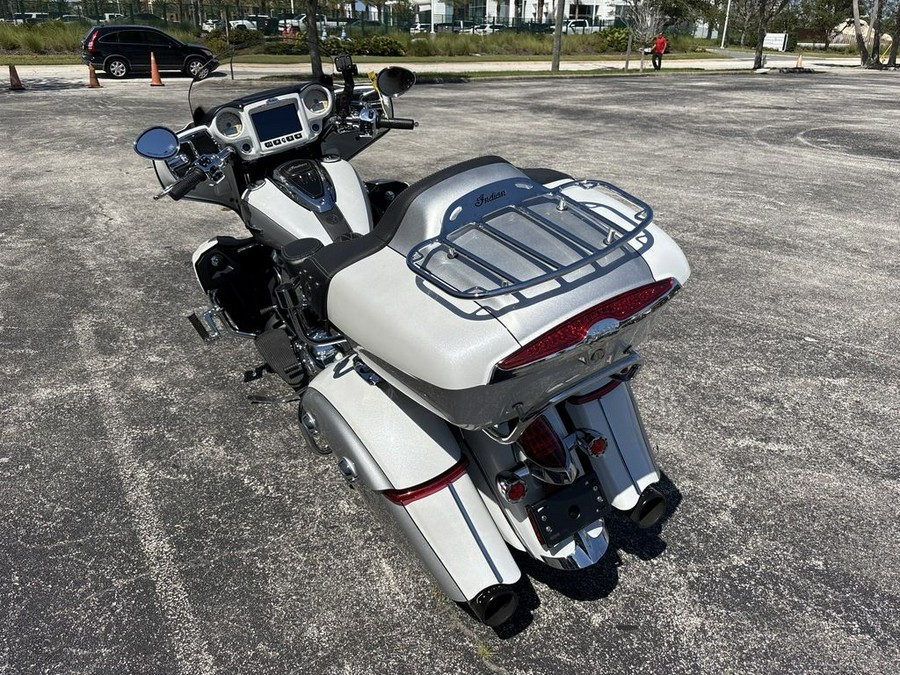 2019 Indian Motorcycle® Roadmaster® Pearl White / Star Silver