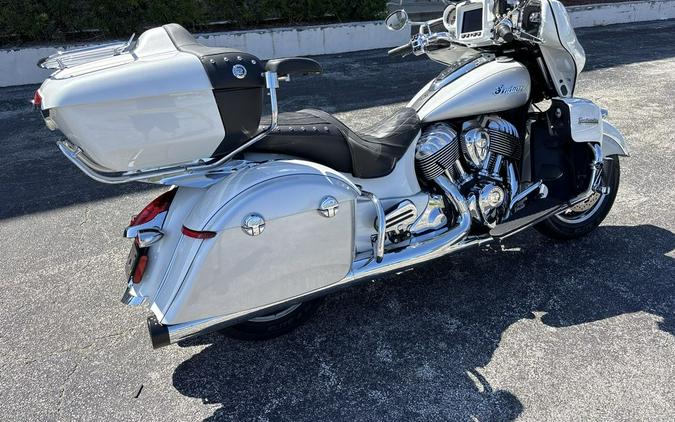 2019 Indian Motorcycle® Roadmaster® Pearl White / Star Silver