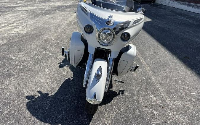 2019 Indian Motorcycle® Roadmaster® Pearl White / Star Silver