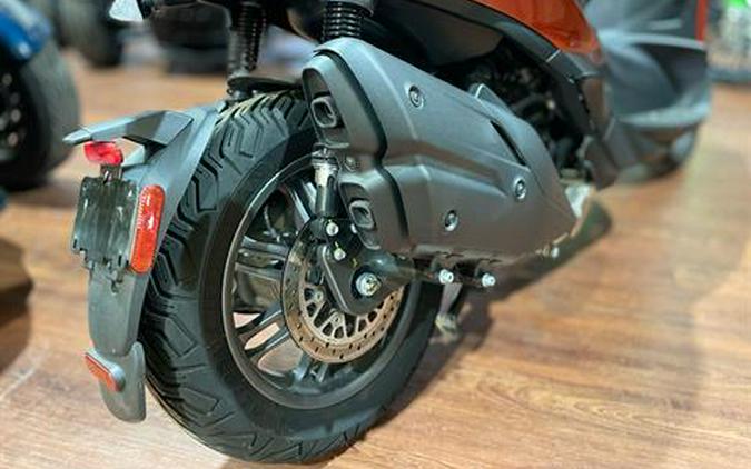 2023 Piaggio BV 400 S