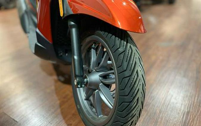 2023 Piaggio BV 400 S