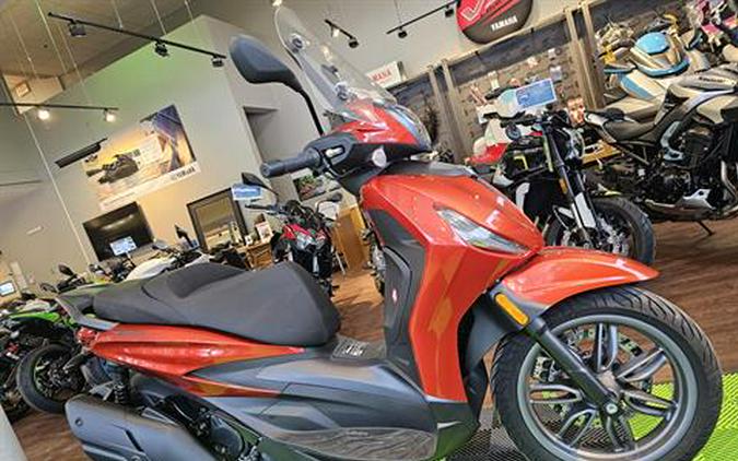 2023 Piaggio BV 400 S