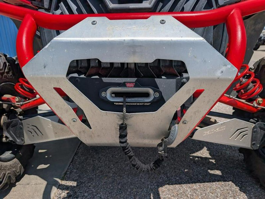 2014 Can-Am® Maverick™ X® rs DPS™ 1000R Can-Am Red