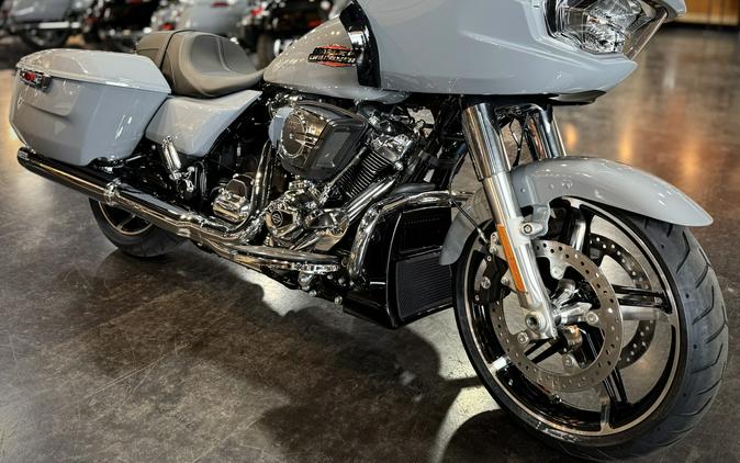 2026 Harley-Davidson® Road Glide® Dark Billiard Gray Chrome Trim