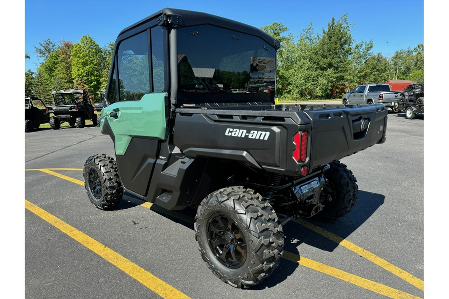 2025 Can-Am DEFENDER DPS CAB HD9