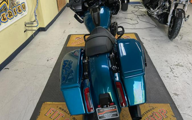 2026 Harley-Davidson® Road Glide® Teal Thunder / Vivid Black Black Trim