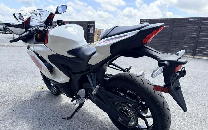 2026 Yamaha R3 70TH ANNIVERSARY