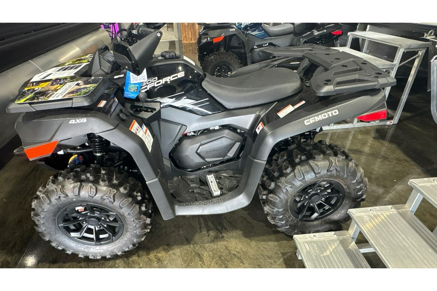 2025 CFMOTO CFORCE 800 TOURING