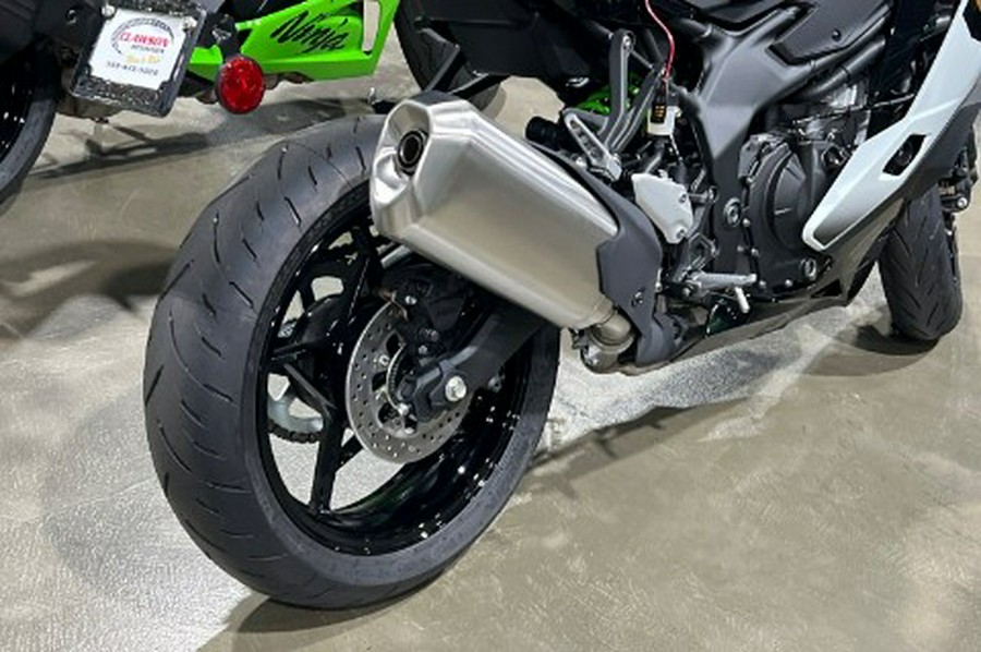 2026 Kawasaki Ninja® ZX™-4RR ABS