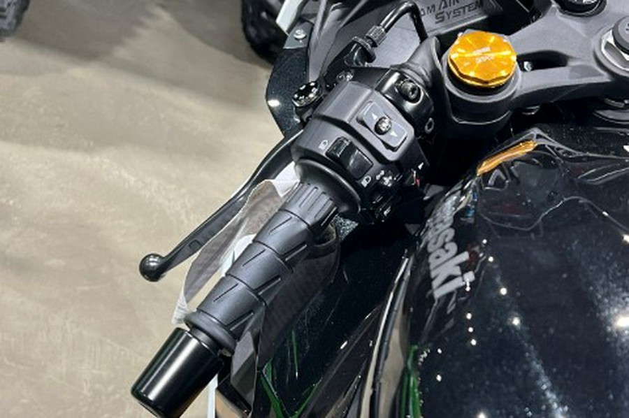 2026 Kawasaki Ninja® ZX™-4RR ABS