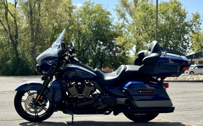 2023 Harley-Davidson Ultra Limited Billiard Blue/Billiard Gray - Black Finish