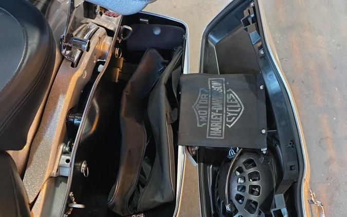 FLHXSE 2015 CVO™ Street Glide®