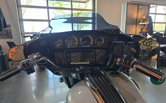 FLHXSE 2015 CVO™ Street Glide®