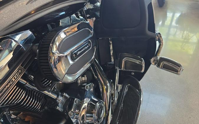 FLHXSE 2015 CVO™ Street Glide®