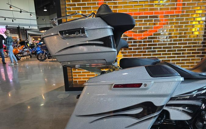 FLHXSE 2015 CVO™ Street Glide®