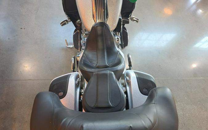 FLHXSE 2015 CVO™ Street Glide®