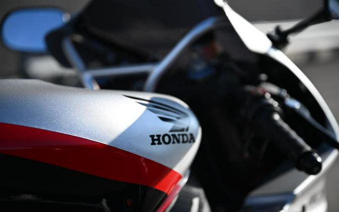 2002 Honda RVT1000R