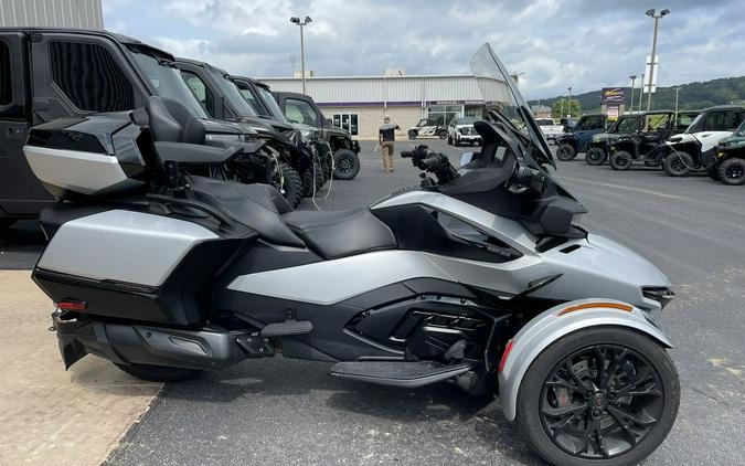 2023 Can-Am® Spyder RT Limited Dark Wheels