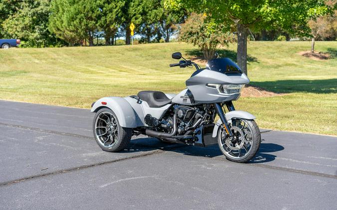 2026 Harley-Davidson® FLTRT - Road Glide® 3