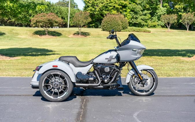2026 Harley-Davidson® FLTRT - Road Glide® 3