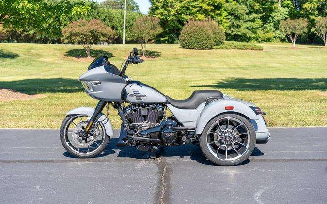 2026 Harley-Davidson® FLTRT - Road Glide® 3