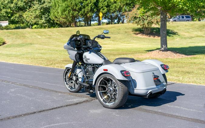 2026 Harley-Davidson® FLTRT - Road Glide® 3