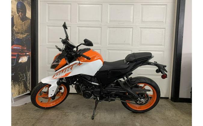 2024 KTM 250 DUKE