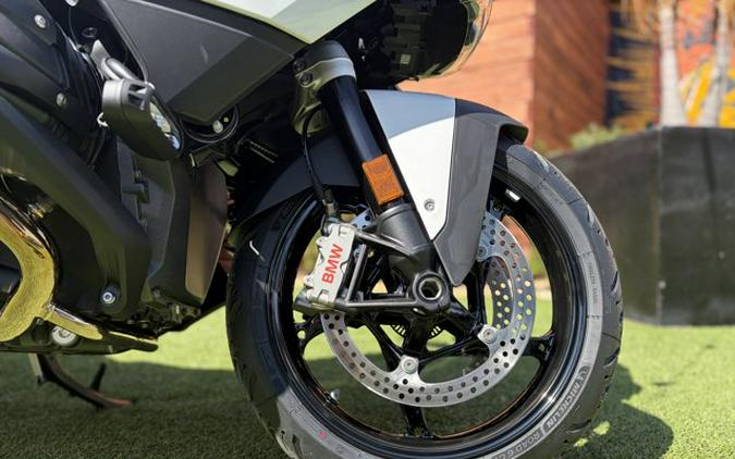 2026 BMW R 1300 RT ALPINE WHITE