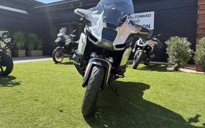 2026 BMW R 1300 RT ALPINE WHITE