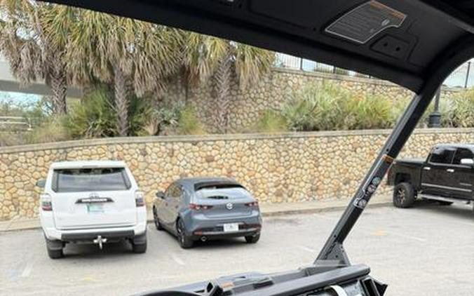 2026 Can-Am® Defender MAX XT HD11