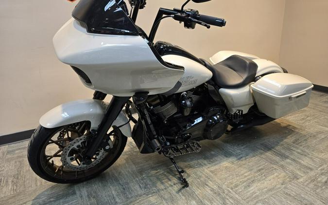 2023 Harley-Davidson® Road Glide® ST White Sand Pearl FLTRXST