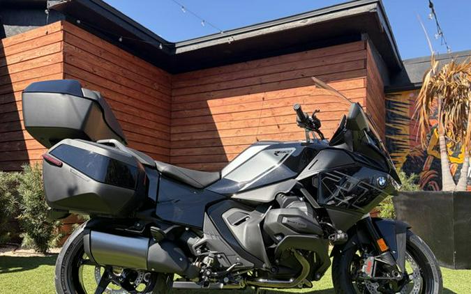2026 BMW R 1300 RT TRIPLE BLACK