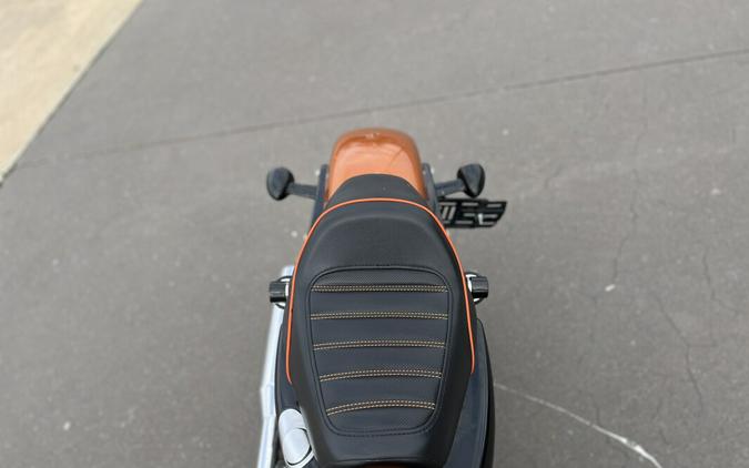 2014 Harley-Davidson® XL Iron 883™ 645 AMBER WHISKEY