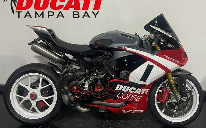 2025 Ducati Panigale V2 Superquadro Final Edition