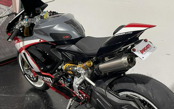 2025 Ducati Panigale V2 Superquadro Final Edition