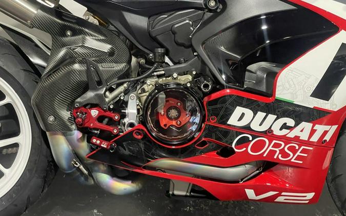 2025 Ducati Panigale V2 Superquadro Final Edition