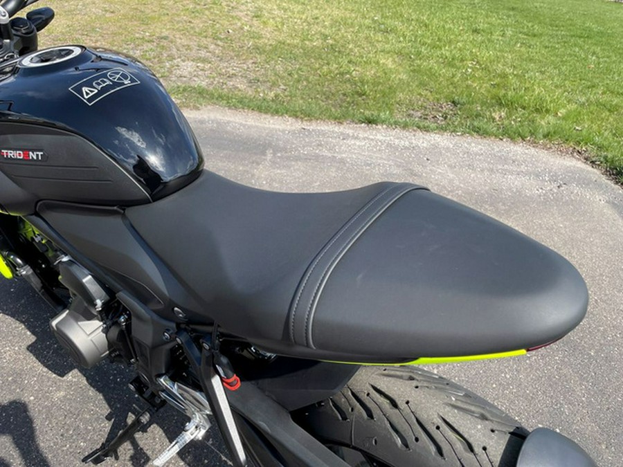 2024 Triumph Trident 660 Jet Black/Triumph Racing Yellow