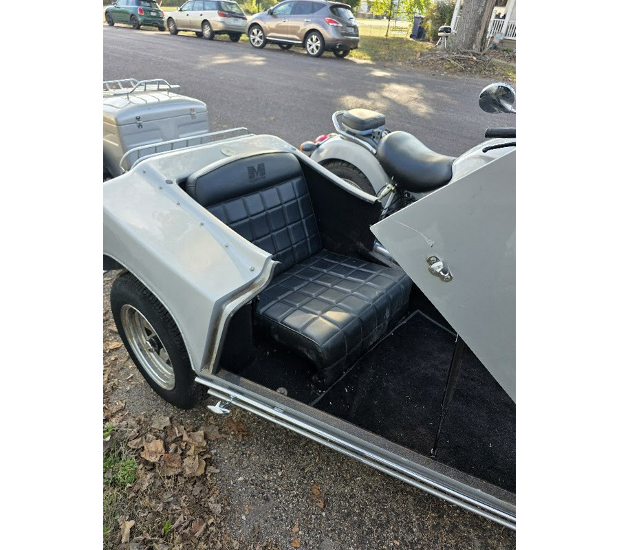 2001 BMW R1200C with Motorvation Formula 2 sidecar and Motorvation trailer