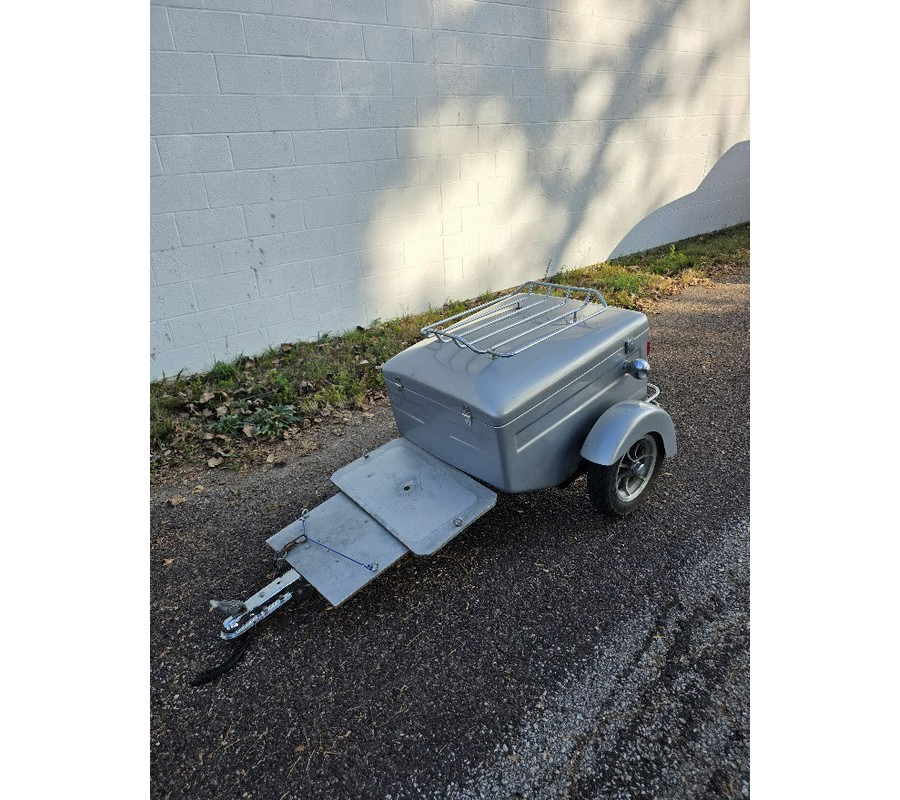 2001 BMW R1200C with Motorvation Formula 2 sidecar and Motorvation trailer