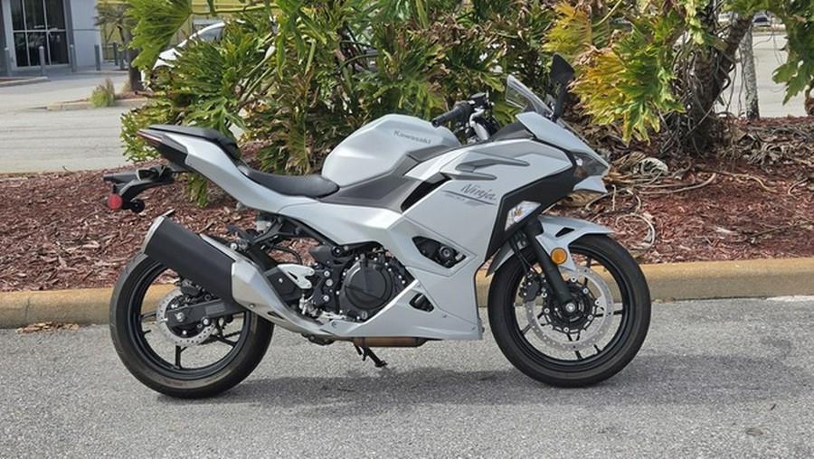 2025 Kawasaki Ninja 500