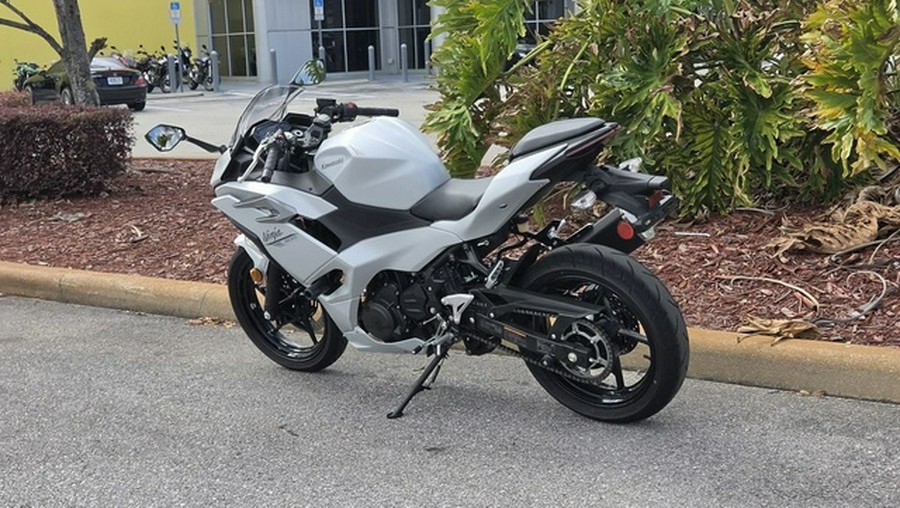 2025 Kawasaki Ninja 500