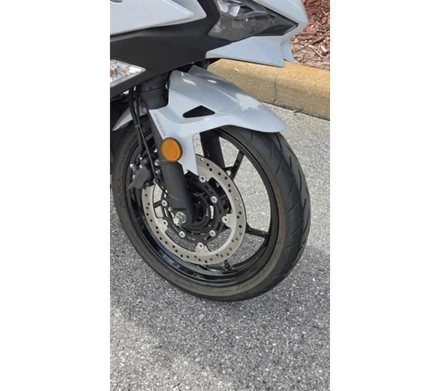 2025 Kawasaki Ninja 500