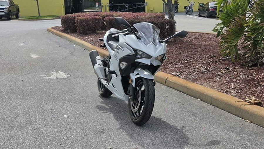 2025 Kawasaki Ninja 500